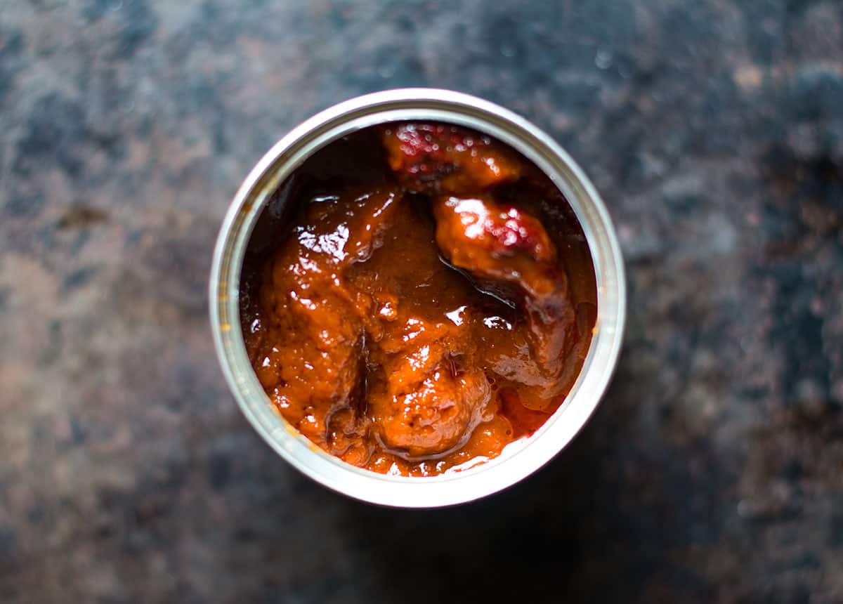 la morena chipotle peppers in adobo sauce