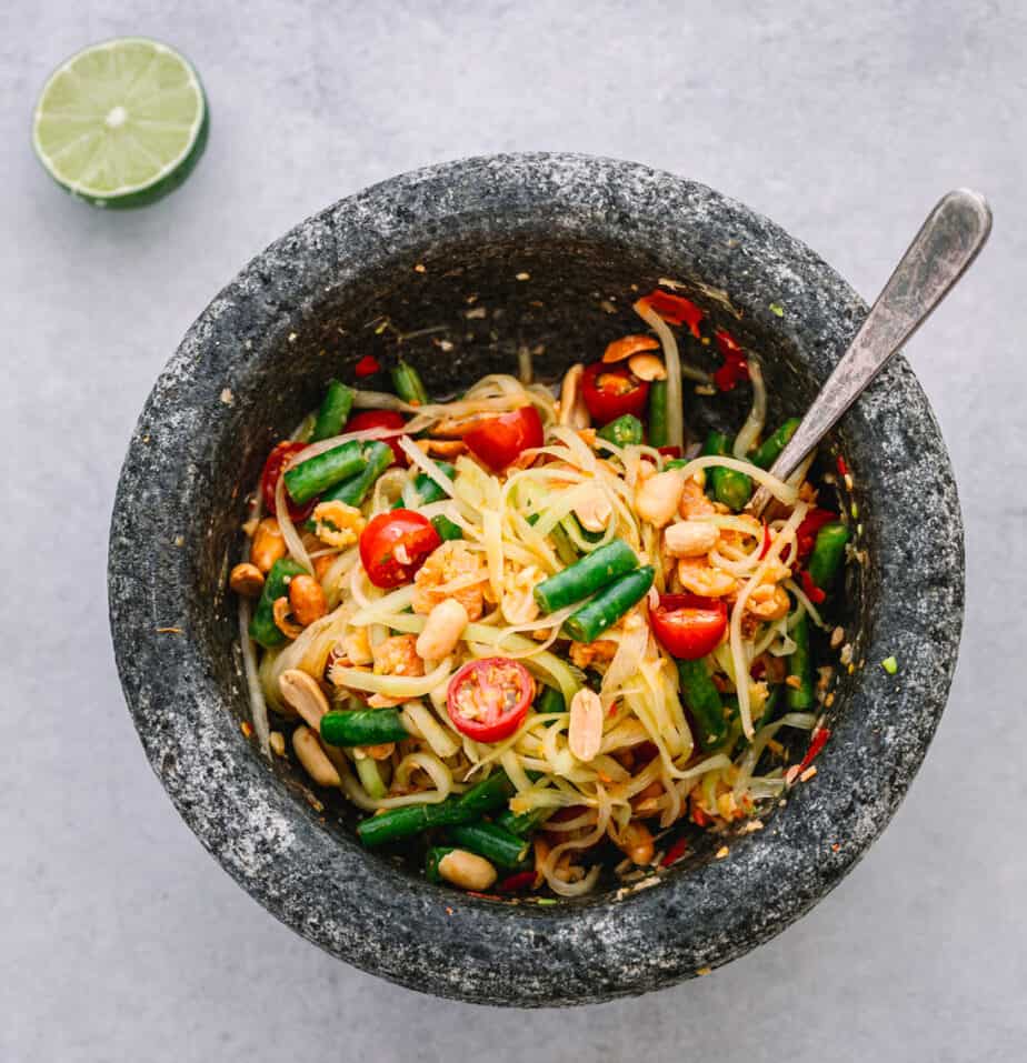 Street Food Swoop - Som Tam (Green Papaya Salad) - The Dropout Diaries