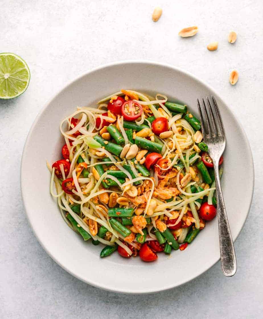 https://poshjournal.com/wp-content/uploads/2019/08/green-papaya-salad-som-tam-12.jpg