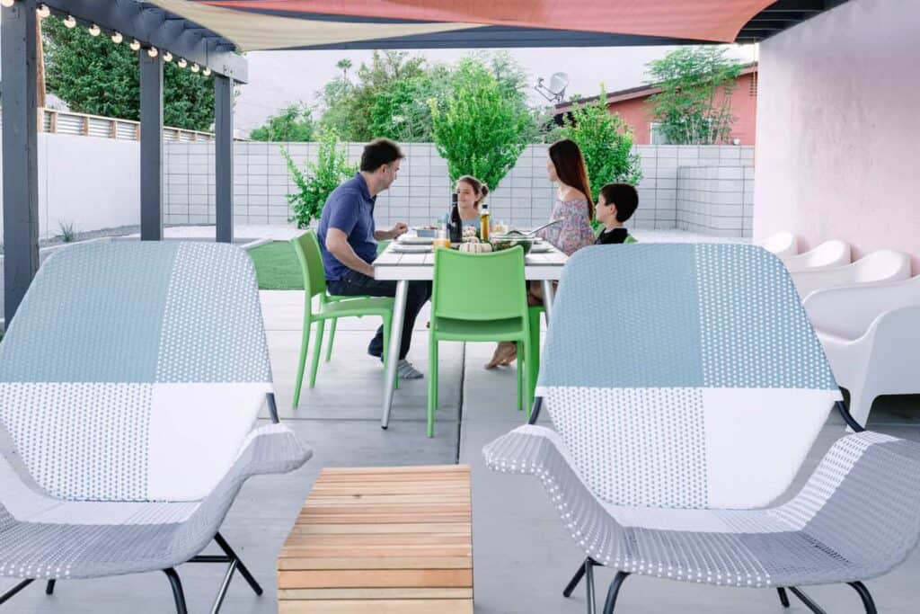 Vacasa Outdoor Dining