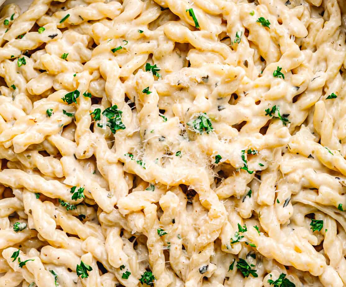 White Sauce Pasta (Creamy and Garlicky) - With Recipe Video 🎥 - Posh