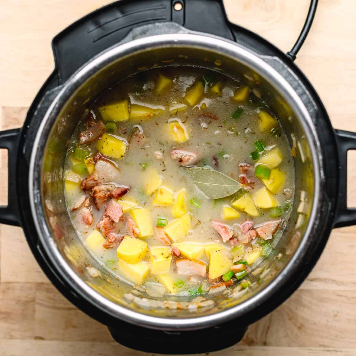 How to Cook Clam Chowder in an Instant Pot