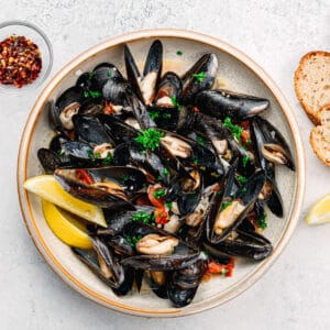 Instant Pot Mussels with White Wine Sauce