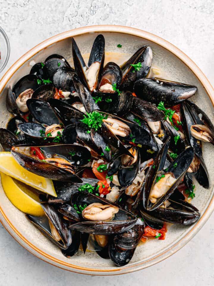 Instant Pot Mussels with White Wine Sauce