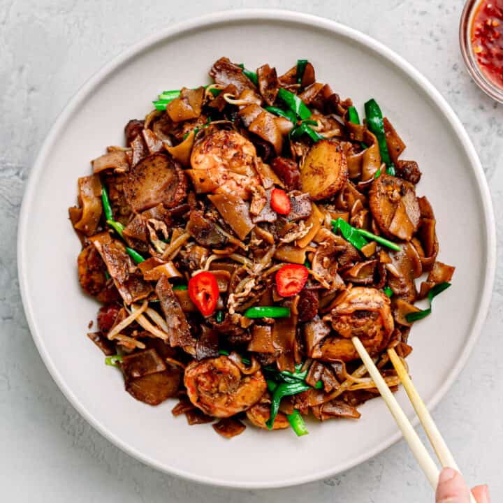 Char Kway Teow (Penang Stir-Fried Flat Rice Noodles) - Posh Journal