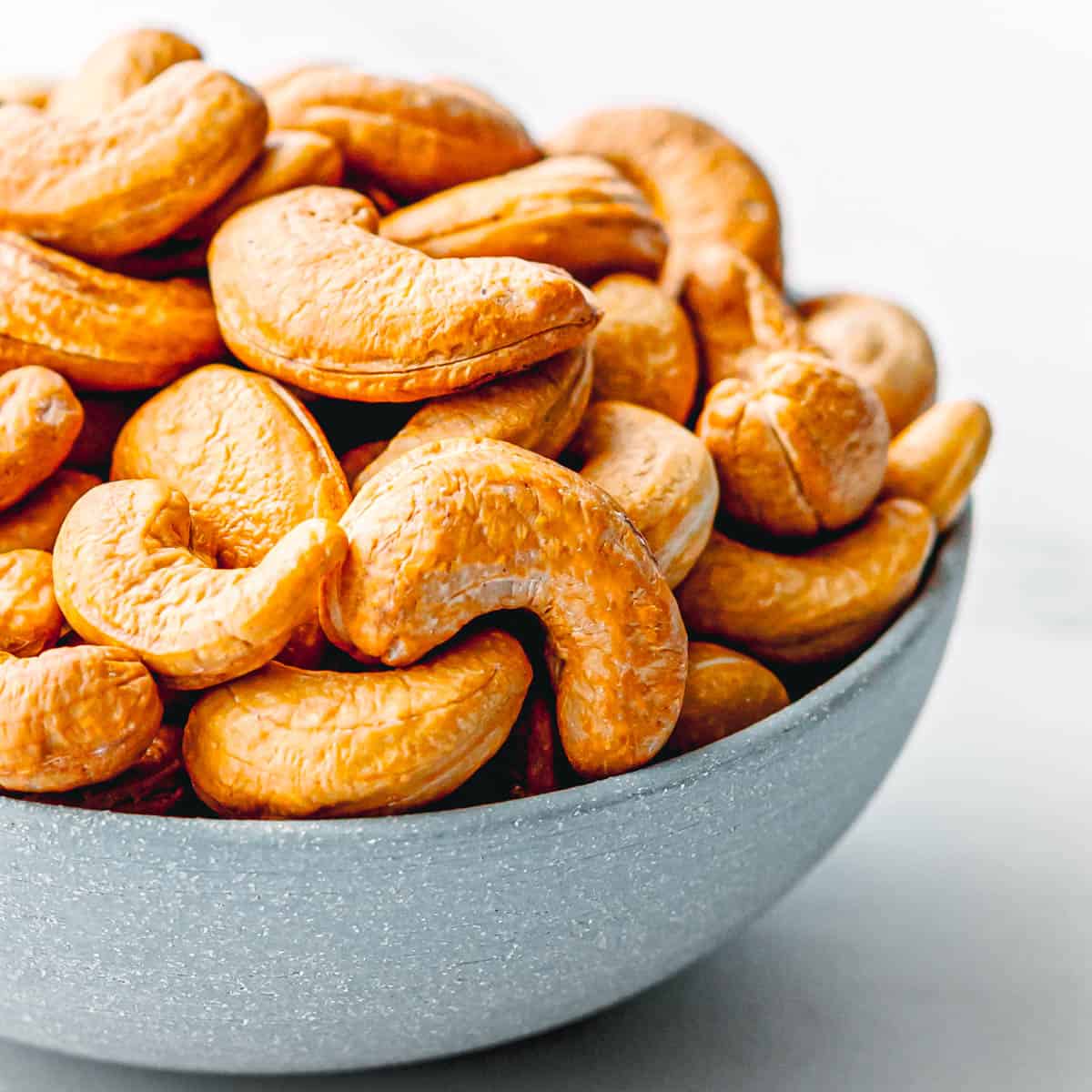 how to roast cashews in the air fryer. 