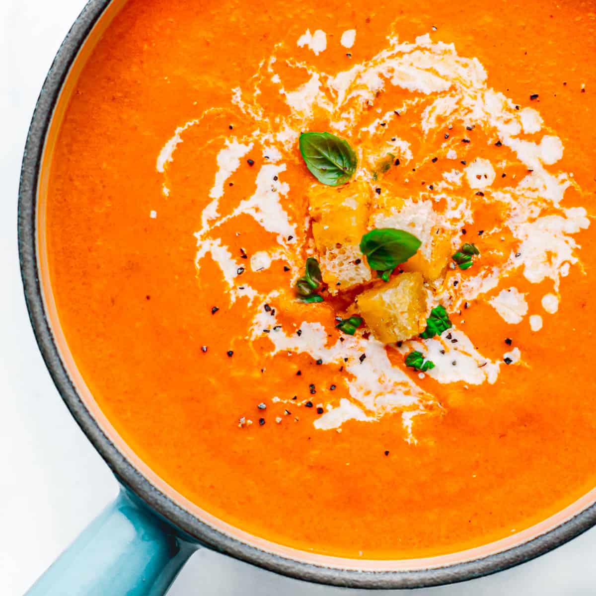 Roasted garlic tomato soup recipe. 