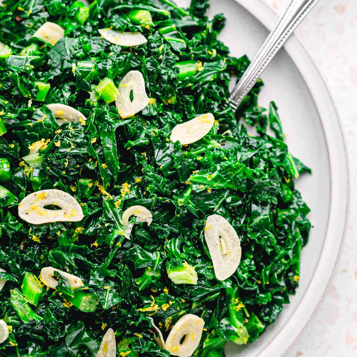 Sautéed kale with garlic 