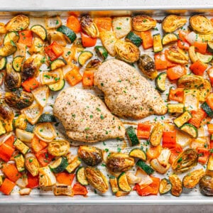 sheet pan chicken with vegetables.