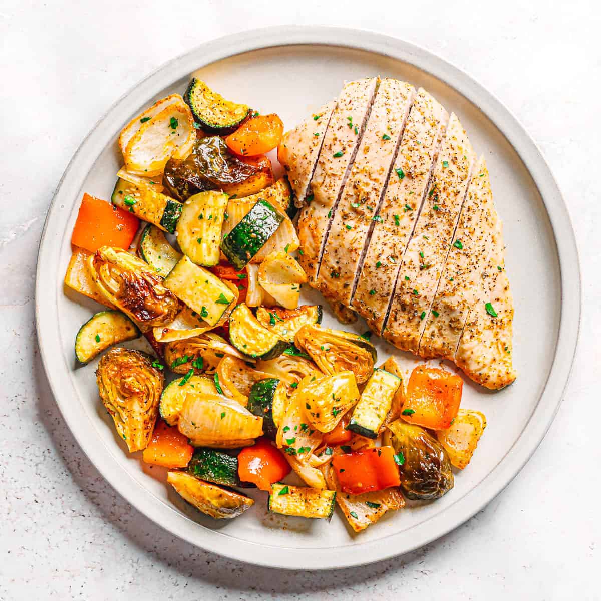sheet pan chicken with vegetables.