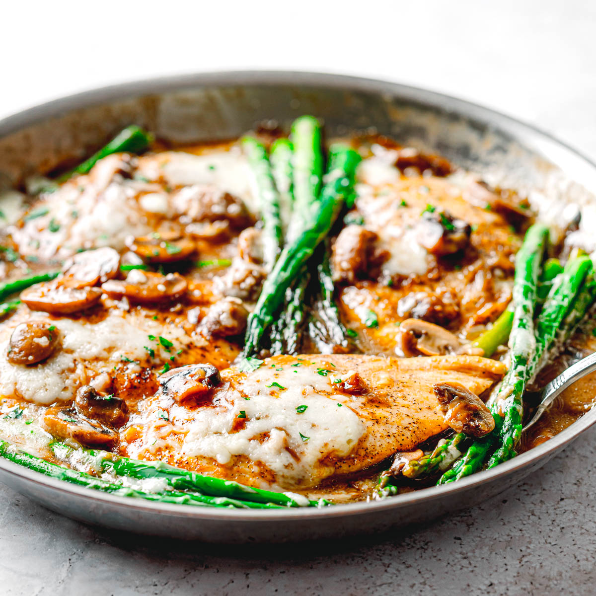 Easy Chicken Madeira (Cheesecake Factory's Copycat Recipe).